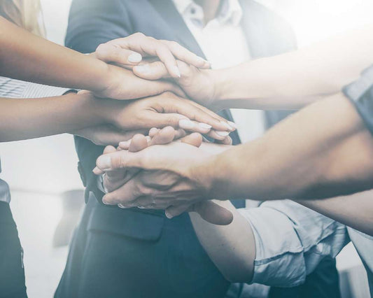 The Power of Community: How Online Support Boosts Wellness Journeys